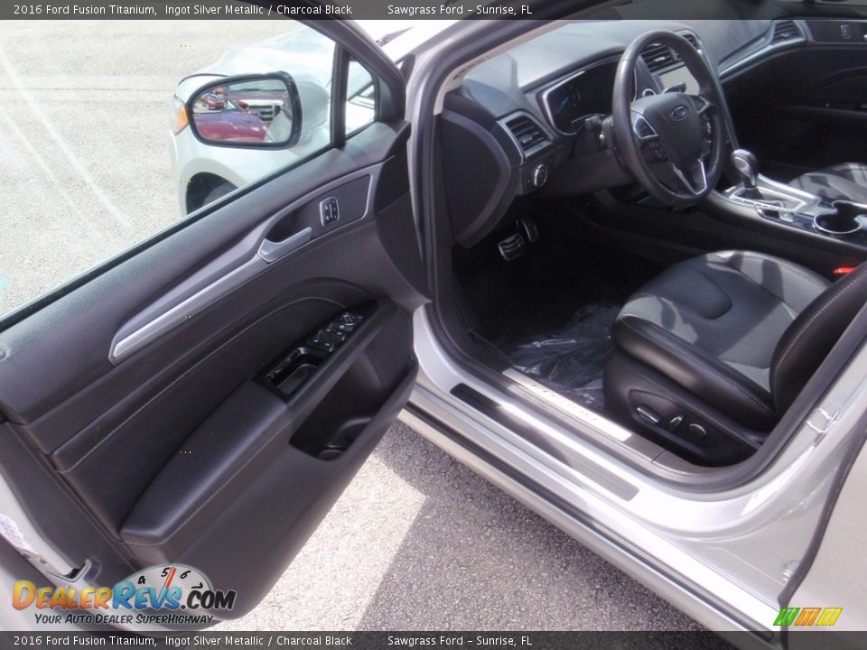 2016 Ford Fusion Titanium Ingot Silver Metallic / Charcoal Black Photo #17
