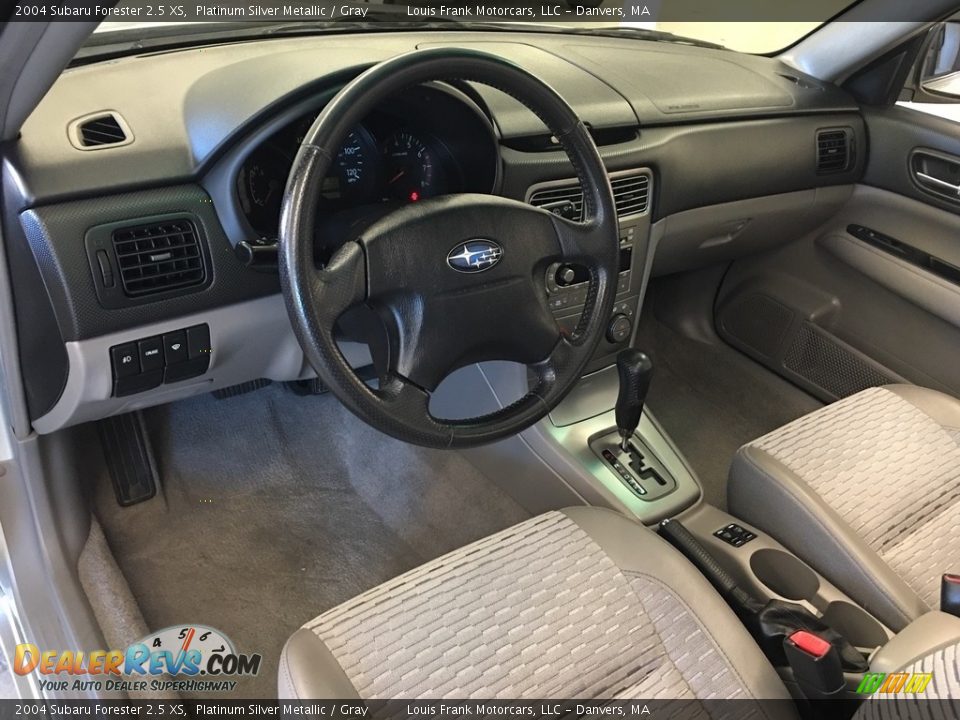 2004 Subaru Forester 2.5 XS Platinum Silver Metallic / Gray Photo #9