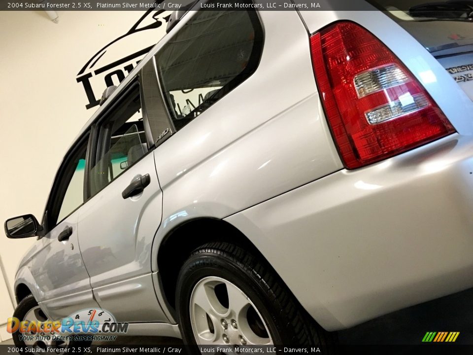 2004 Subaru Forester 2.5 XS Platinum Silver Metallic / Gray Photo #23