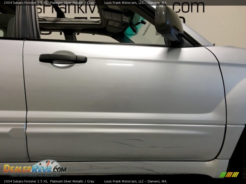 2004 Subaru Forester 2.5 XS Platinum Silver Metallic / Gray Photo #33