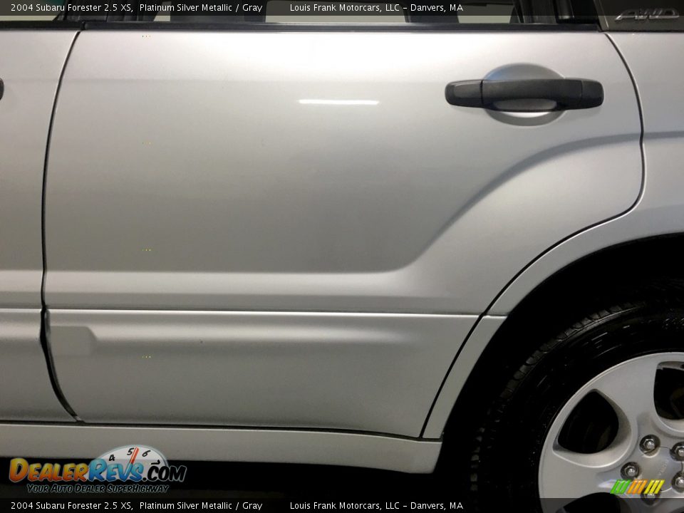 2004 Subaru Forester 2.5 XS Platinum Silver Metallic / Gray Photo #34