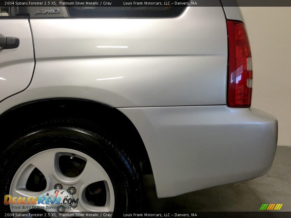 2004 Subaru Forester 2.5 XS Platinum Silver Metallic / Gray Photo #36