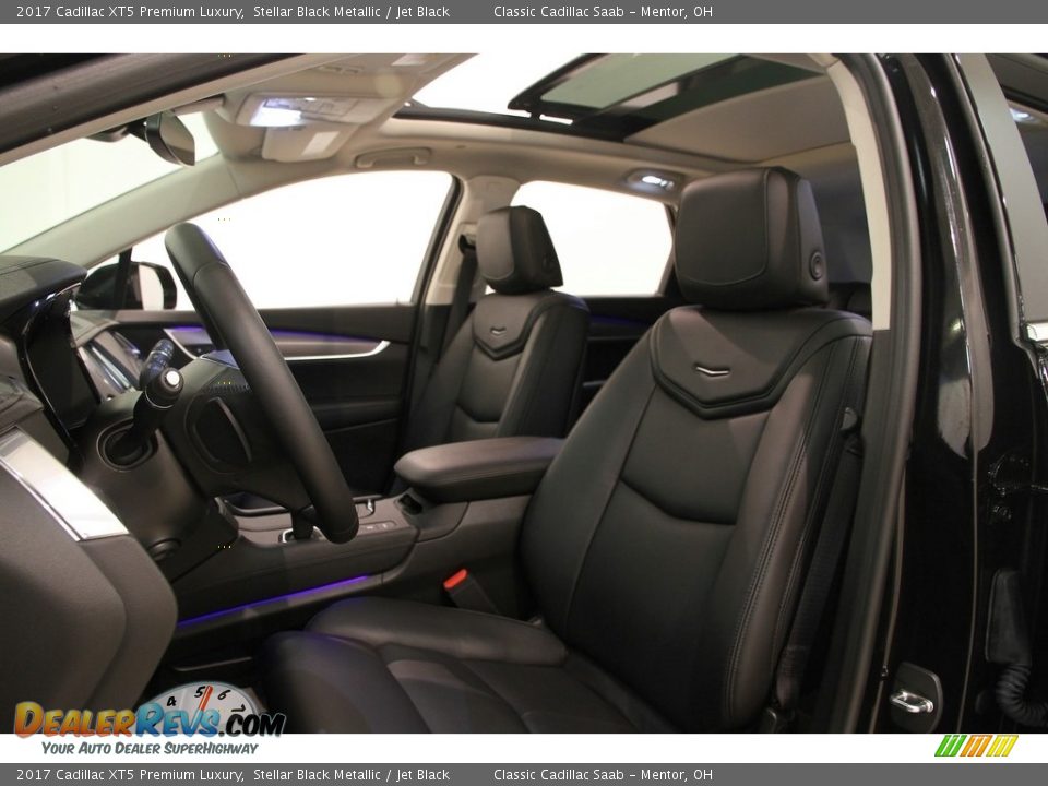 Front Seat of 2017 Cadillac XT5 Premium Luxury Photo #5