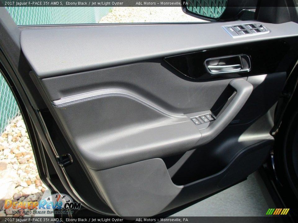2017 Jaguar F-PACE 35t AWD S Ebony Black / Jet w/Light Oyster Photo #11