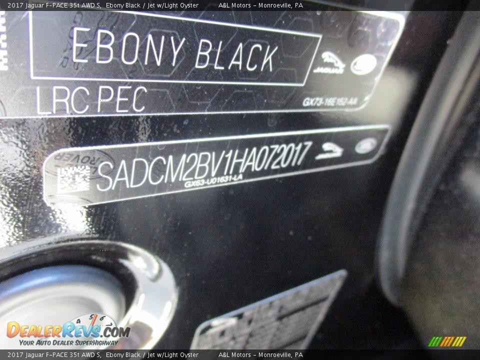 2017 Jaguar F-PACE 35t AWD S Ebony Black / Jet w/Light Oyster Photo #19