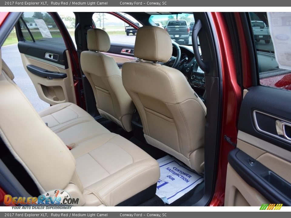 2017 Ford Explorer XLT Ruby Red / Medium Light Camel Photo #32