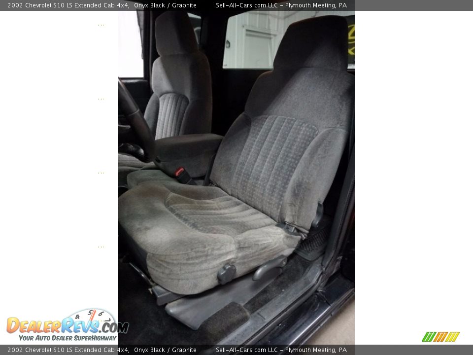 2002 Chevrolet S10 LS Extended Cab 4x4 Onyx Black / Graphite Photo #20