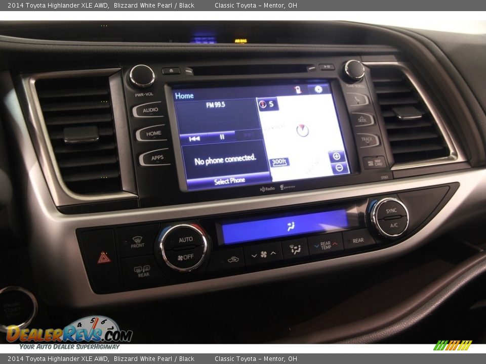 2014 Toyota Highlander XLE AWD Blizzard White Pearl / Black Photo #8