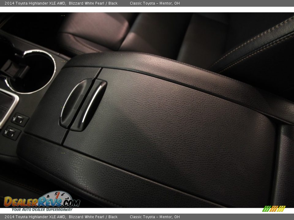 2014 Toyota Highlander XLE AWD Blizzard White Pearl / Black Photo #12