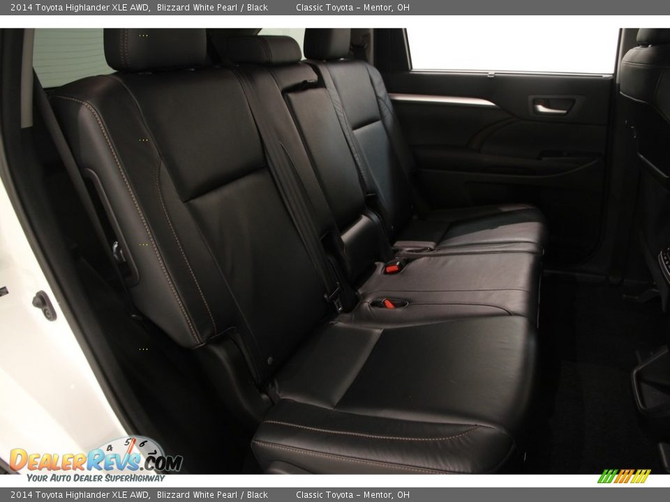 2014 Toyota Highlander XLE AWD Blizzard White Pearl / Black Photo #15