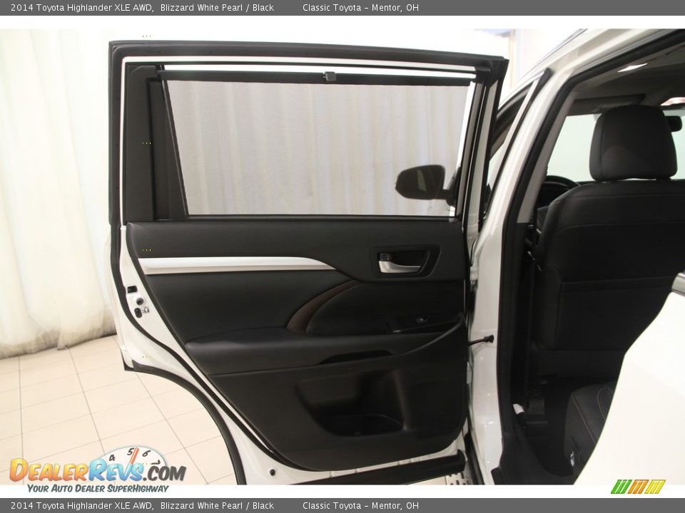 2014 Toyota Highlander XLE AWD Blizzard White Pearl / Black Photo #17