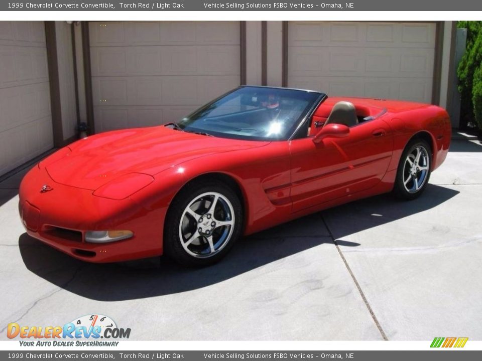 Front 3/4 View of 1999 Chevrolet Corvette Convertible Photo #1