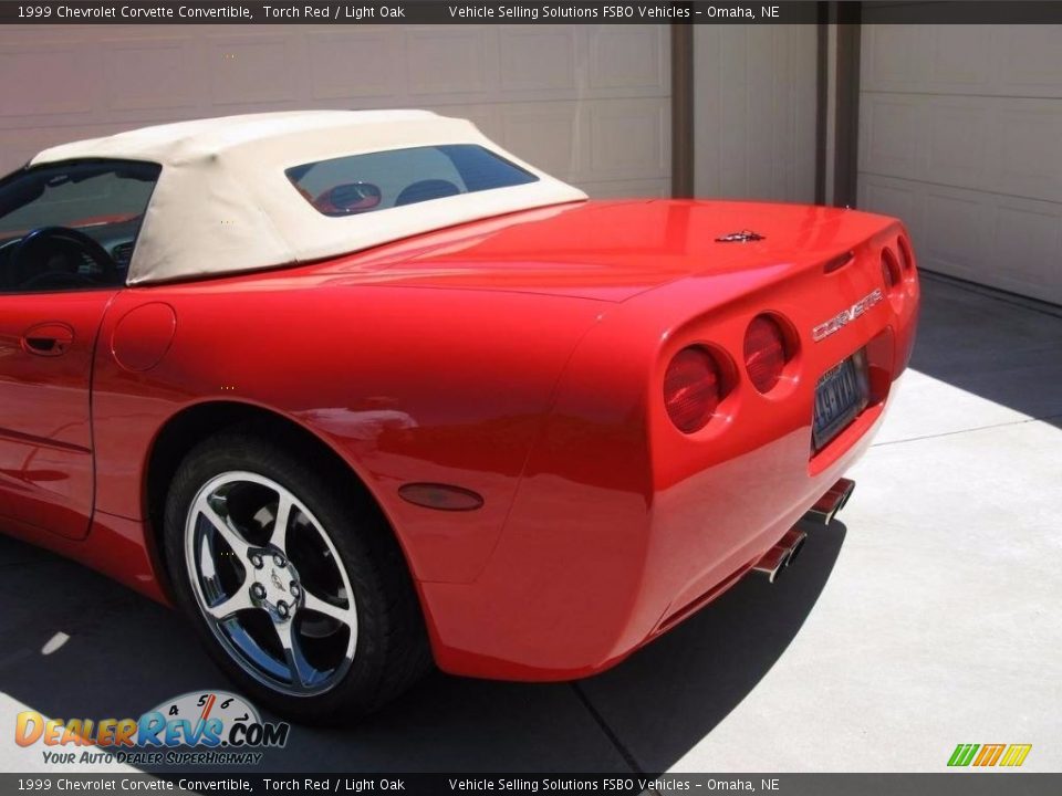 1999 Chevrolet Corvette Convertible Torch Red / Light Oak Photo #9