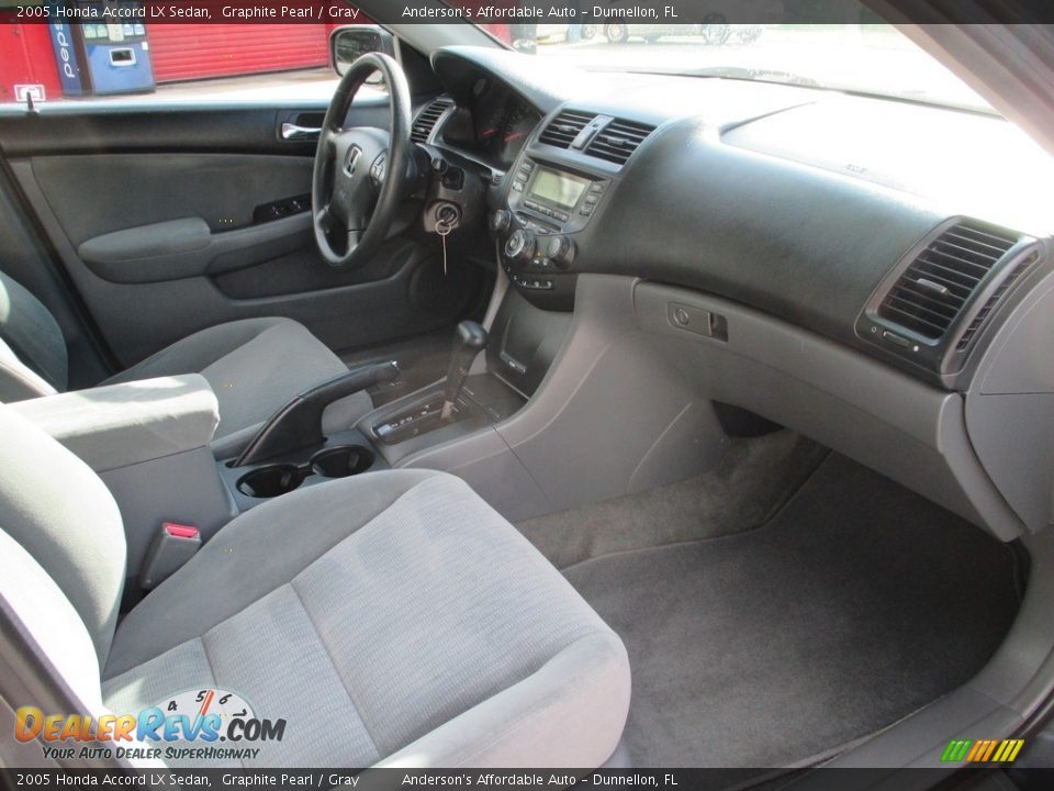2005 Honda Accord LX Sedan Graphite Pearl / Gray Photo #12