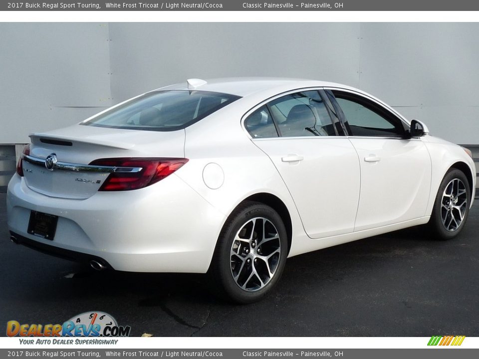 2017 Buick Regal Sport Touring White Frost Tricoat / Light Neutral/Cocoa Photo #2