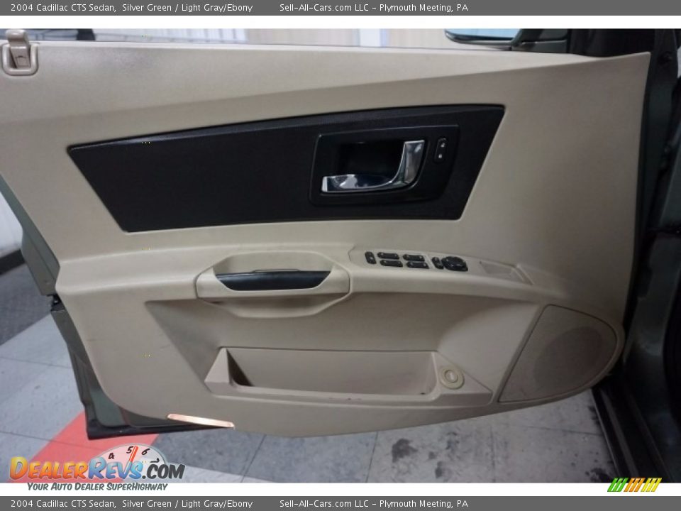 2004 Cadillac CTS Sedan Silver Green / Light Gray/Ebony Photo #12