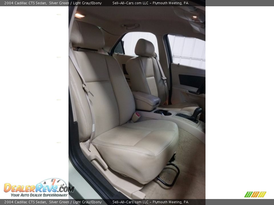 2004 Cadillac CTS Sedan Silver Green / Light Gray/Ebony Photo #18