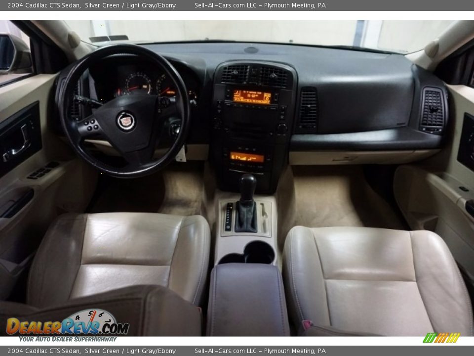 2004 Cadillac CTS Sedan Silver Green / Light Gray/Ebony Photo #25