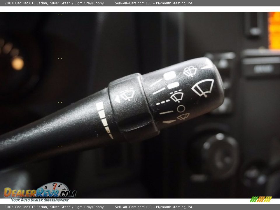 2004 Cadillac CTS Sedan Silver Green / Light Gray/Ebony Photo #31