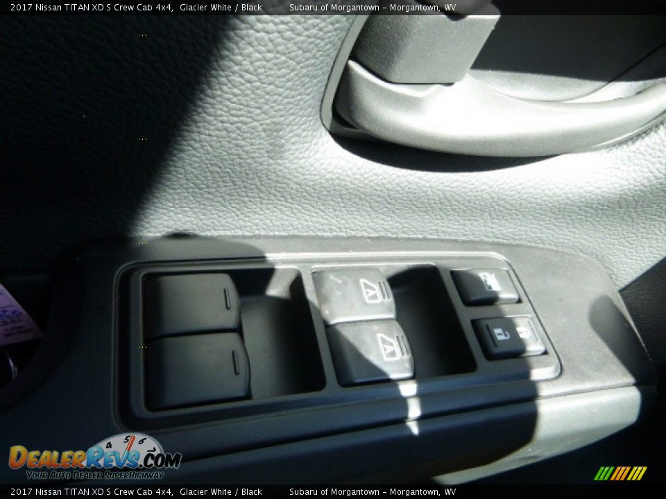 2017 Nissan TITAN XD S Crew Cab 4x4 Glacier White / Black Photo #19