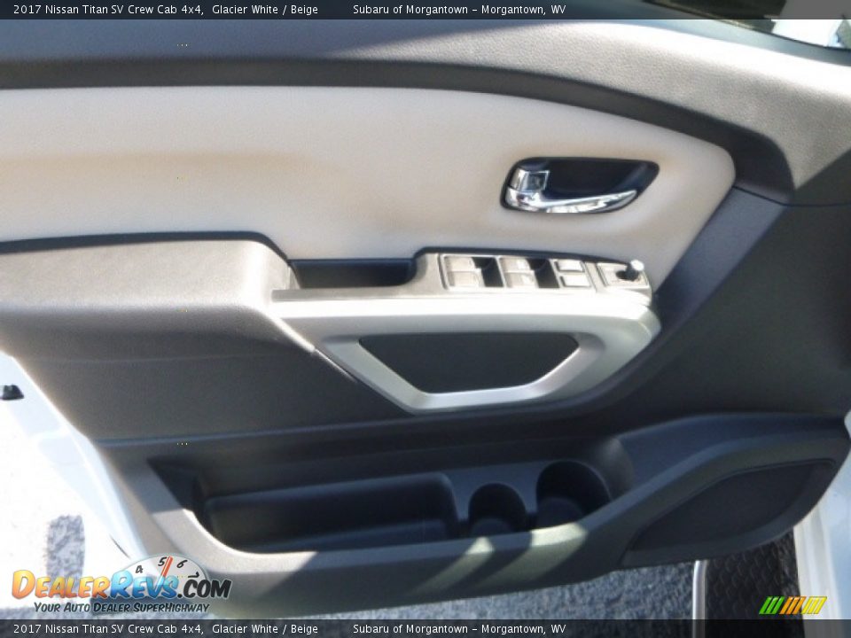2017 Nissan Titan SV Crew Cab 4x4 Glacier White / Beige Photo #15