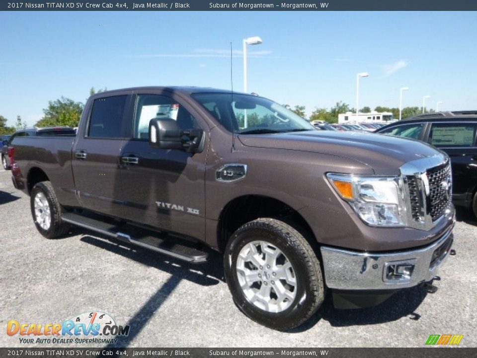 Front 3/4 View of 2017 Nissan TITAN XD SV Crew Cab 4x4 Photo #1