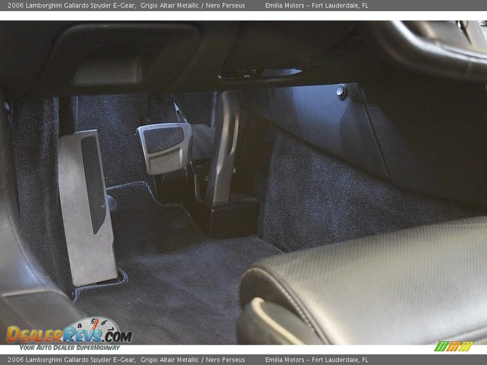 Controls of 2006 Lamborghini Gallardo Spyder E-Gear Photo #67