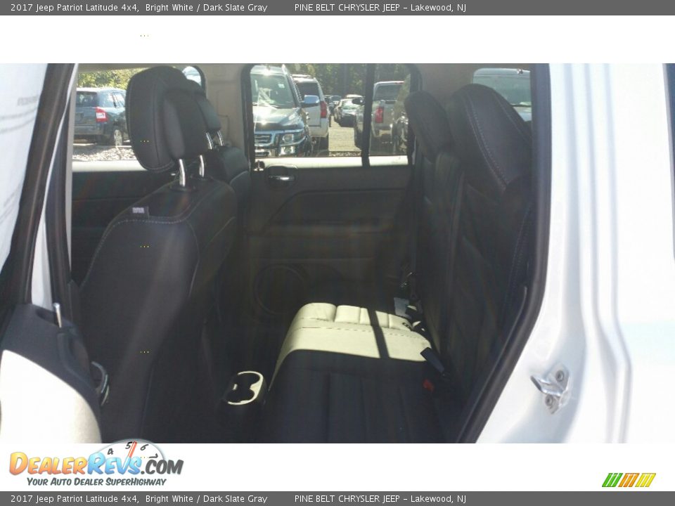 2017 Jeep Patriot Latitude 4x4 Bright White / Dark Slate Gray Photo #6