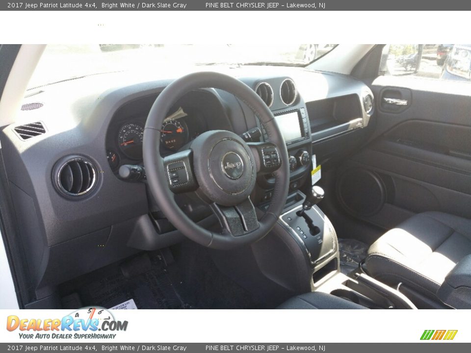 2017 Jeep Patriot Latitude 4x4 Bright White / Dark Slate Gray Photo #9