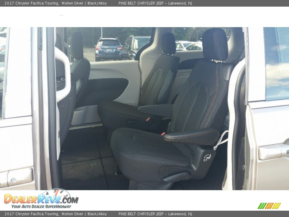 2017 Chrysler Pacifica Touring Molten Silver / Black/Alloy Photo #6