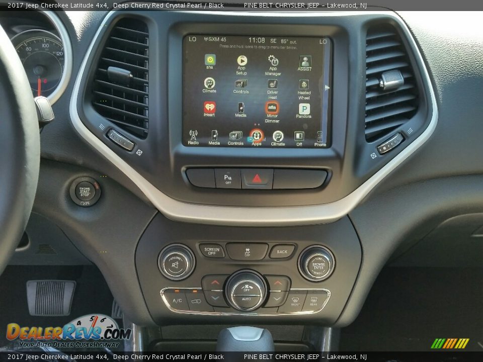 Controls of 2017 Jeep Cherokee Latitude 4x4 Photo #9