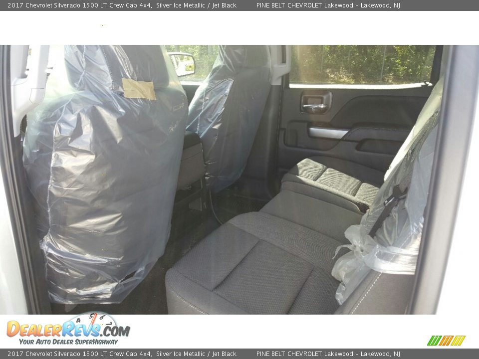 2017 Chevrolet Silverado 1500 LT Crew Cab 4x4 Silver Ice Metallic / Jet Black Photo #8