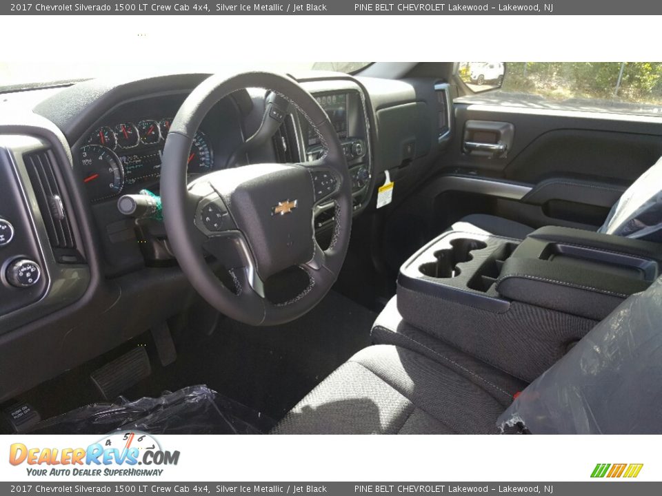 2017 Chevrolet Silverado 1500 LT Crew Cab 4x4 Silver Ice Metallic / Jet Black Photo #9