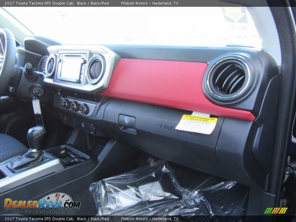 Dashboard of 2017 Toyota Tacoma SR5 Double Cab Photo #16
