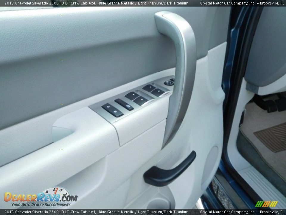 2013 Chevrolet Silverado 2500HD LT Crew Cab 4x4 Blue Granite Metallic / Light Titanium/Dark Titanium Photo #17