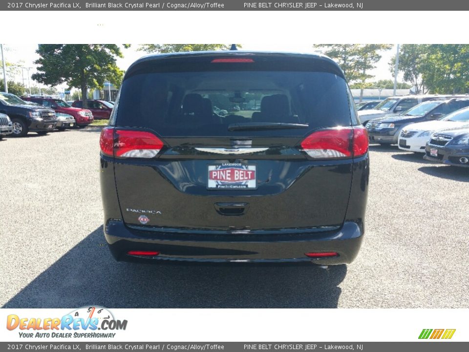 2017 Chrysler Pacifica LX Brilliant Black Crystal Pearl / Cognac/Alloy/Toffee Photo #5