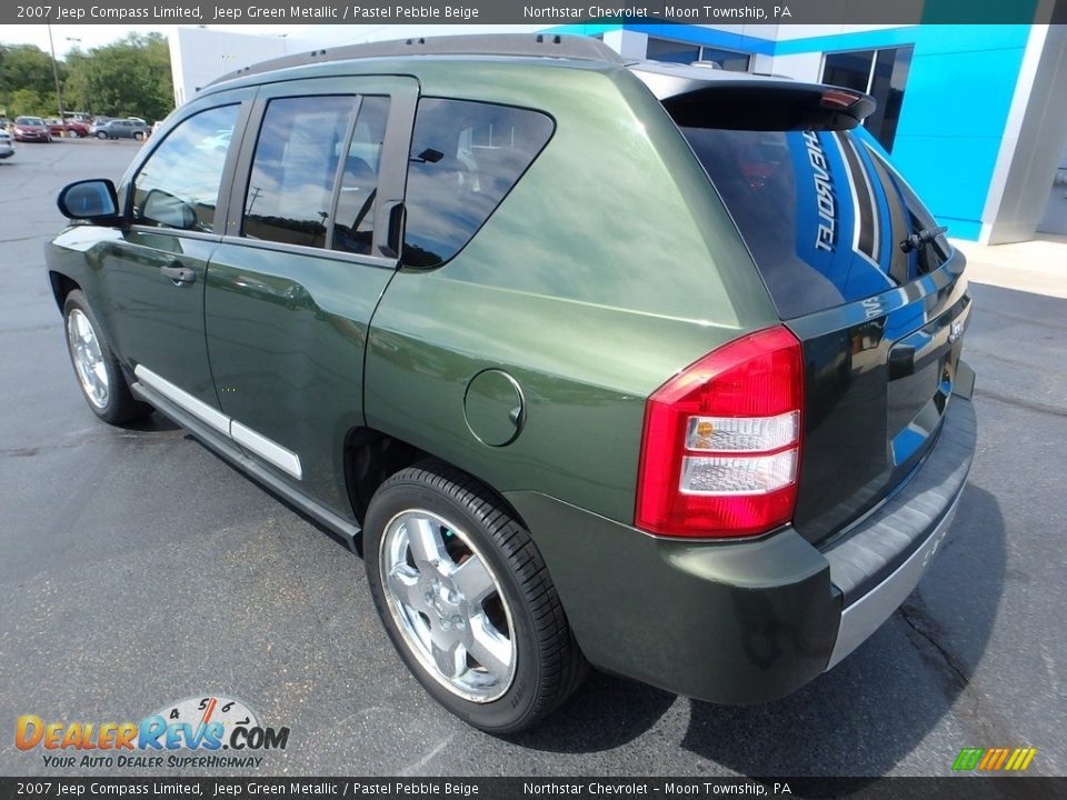 2007 Jeep Compass Limited Jeep Green Metallic / Pastel Pebble Beige Photo #4