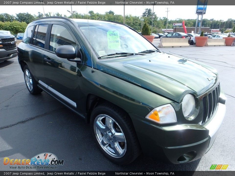 2007 Jeep Compass Limited Jeep Green Metallic / Pastel Pebble Beige Photo #11