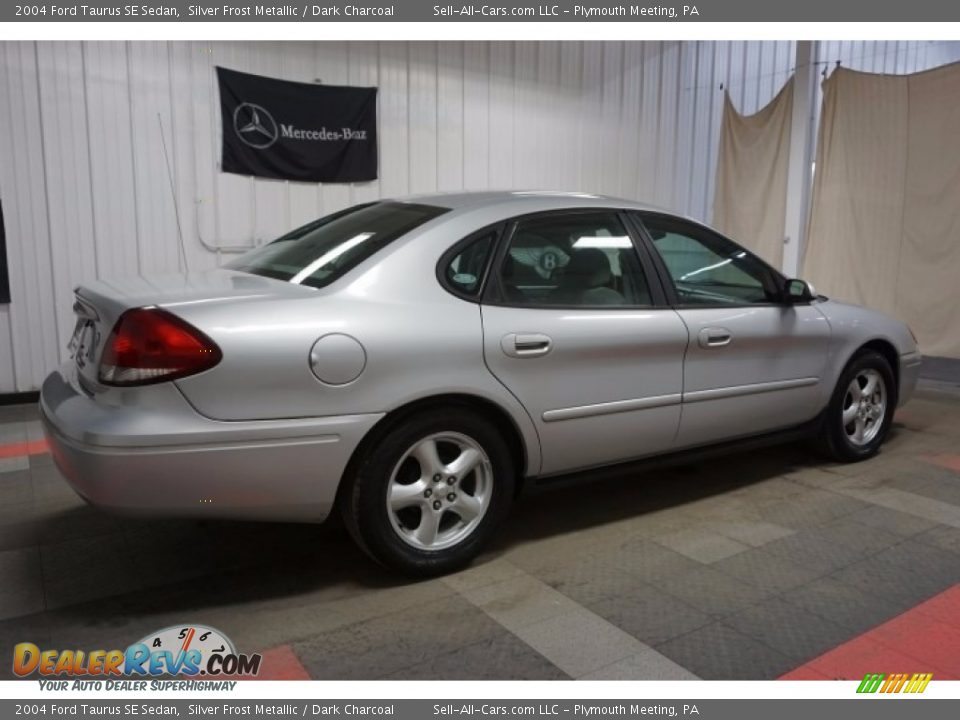 2004 Ford Taurus SE Sedan Silver Frost Metallic / Dark Charcoal Photo #7