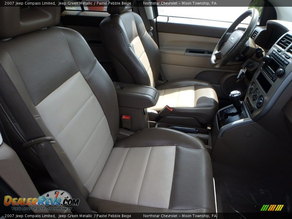2007 Jeep Compass Limited Jeep Green Metallic / Pastel Pebble Beige Photo #15