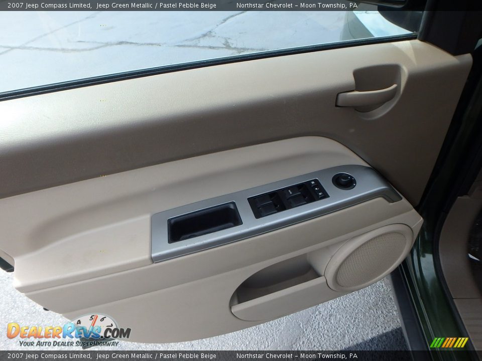 2007 Jeep Compass Limited Jeep Green Metallic / Pastel Pebble Beige Photo #24