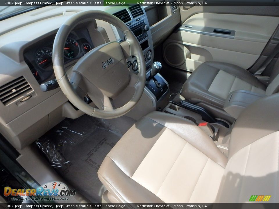 2007 Jeep Compass Limited Jeep Green Metallic / Pastel Pebble Beige Photo #25