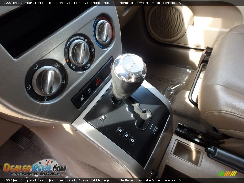 2007 Jeep Compass Limited Jeep Green Metallic / Pastel Pebble Beige Photo #26