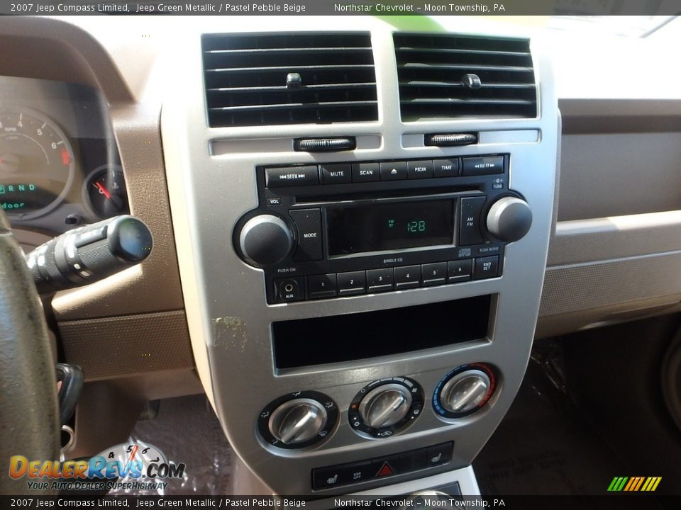 2007 Jeep Compass Limited Jeep Green Metallic / Pastel Pebble Beige Photo #28