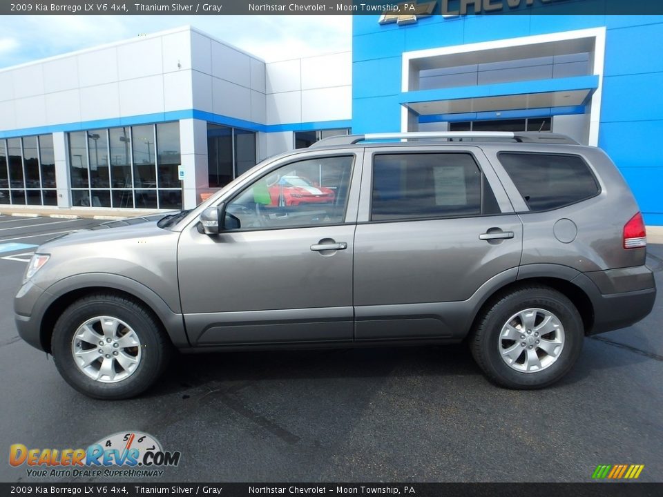 2009 Kia Borrego LX V6 4x4 Titanium Silver / Gray Photo #3