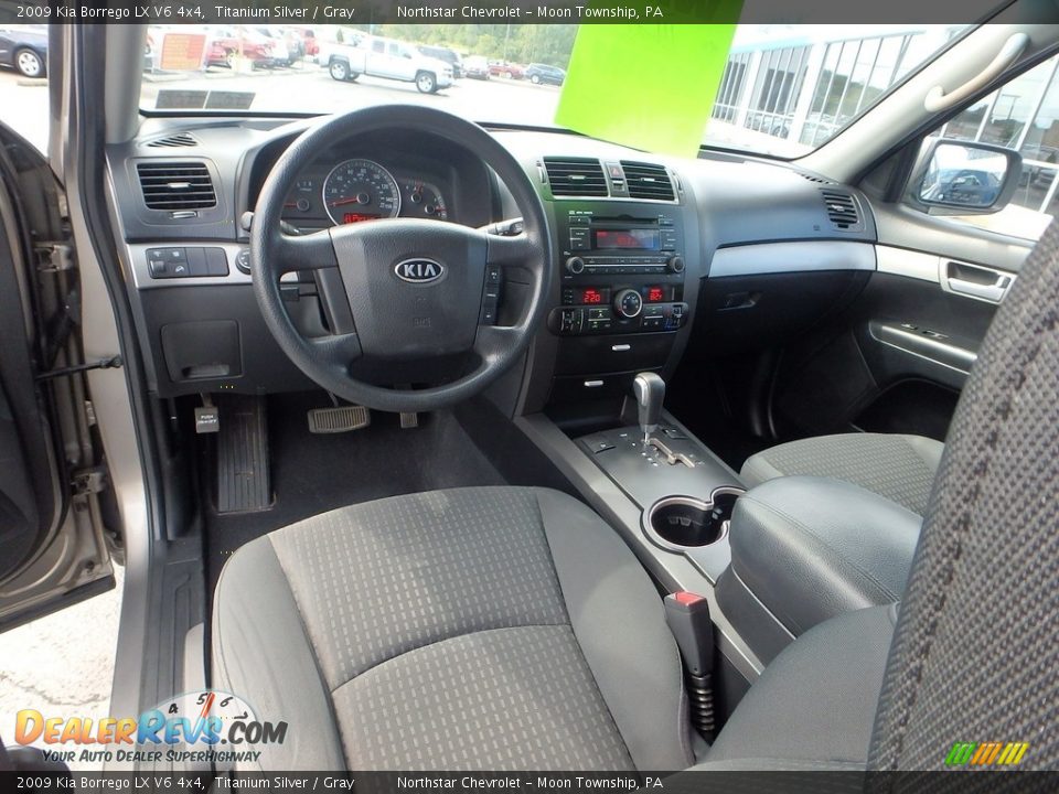 2009 Kia Borrego LX V6 4x4 Titanium Silver / Gray Photo #23