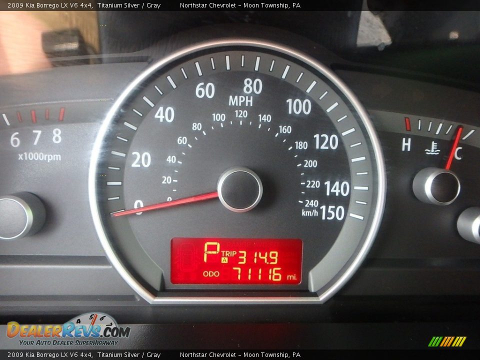 2009 Kia Borrego LX V6 4x4 Titanium Silver / Gray Photo #30