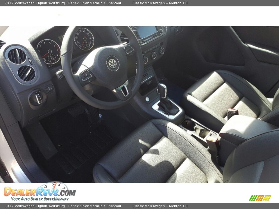 2017 Volkswagen Tiguan Wolfsburg Reflex Silver Metallic / Charcoal Photo #4