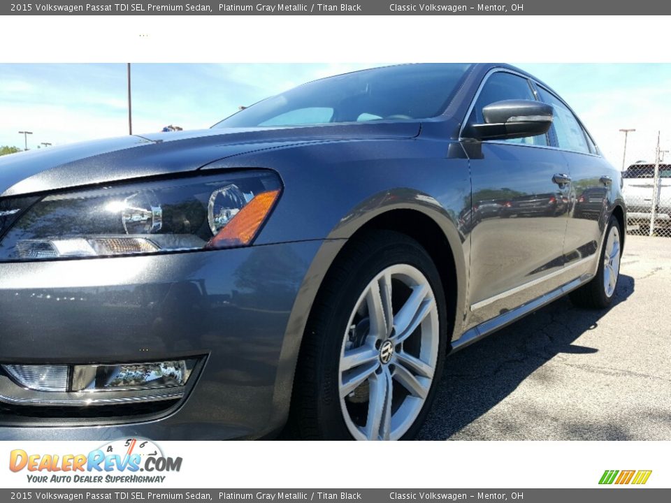 2015 Volkswagen Passat TDI SEL Premium Sedan Platinum Gray Metallic / Titan Black Photo #2