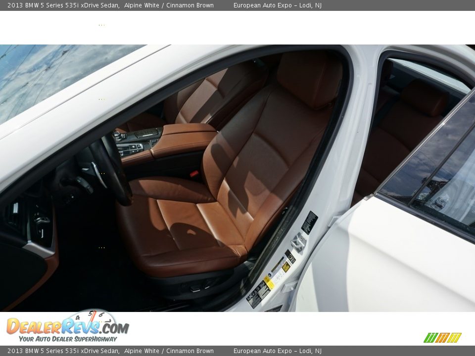 2013 BMW 5 Series 535i xDrive Sedan Alpine White / Cinnamon Brown Photo #9